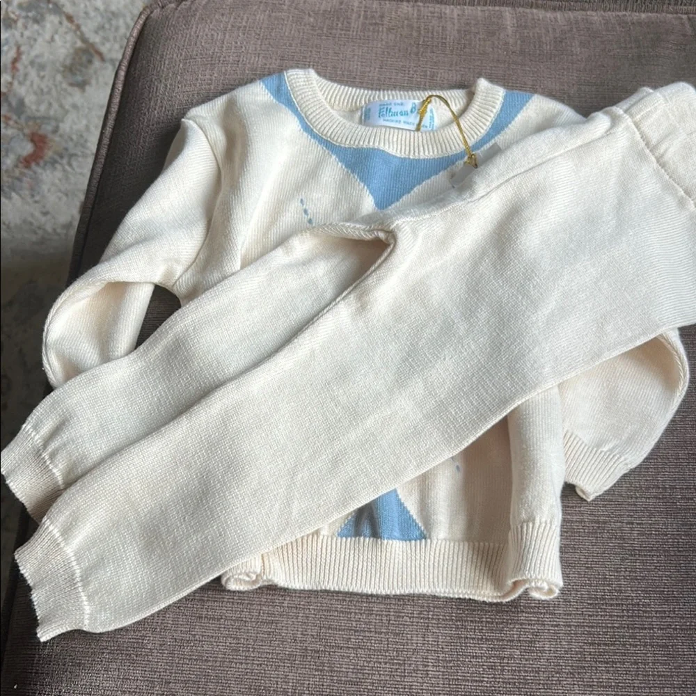 Classic Cream and Blue Sweater Top - Picture 2 of 3